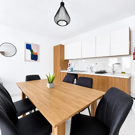 شقة Stylish Near Seafront & Sliema *