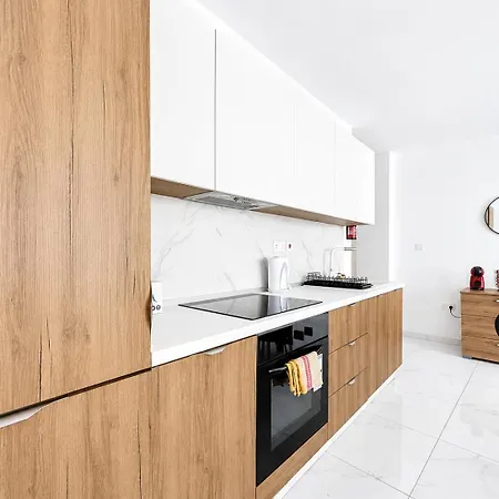Stylish Near Seafront & Sliema شقة *
