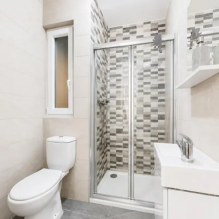 Stylish Near Seafront & Sliema شقة *